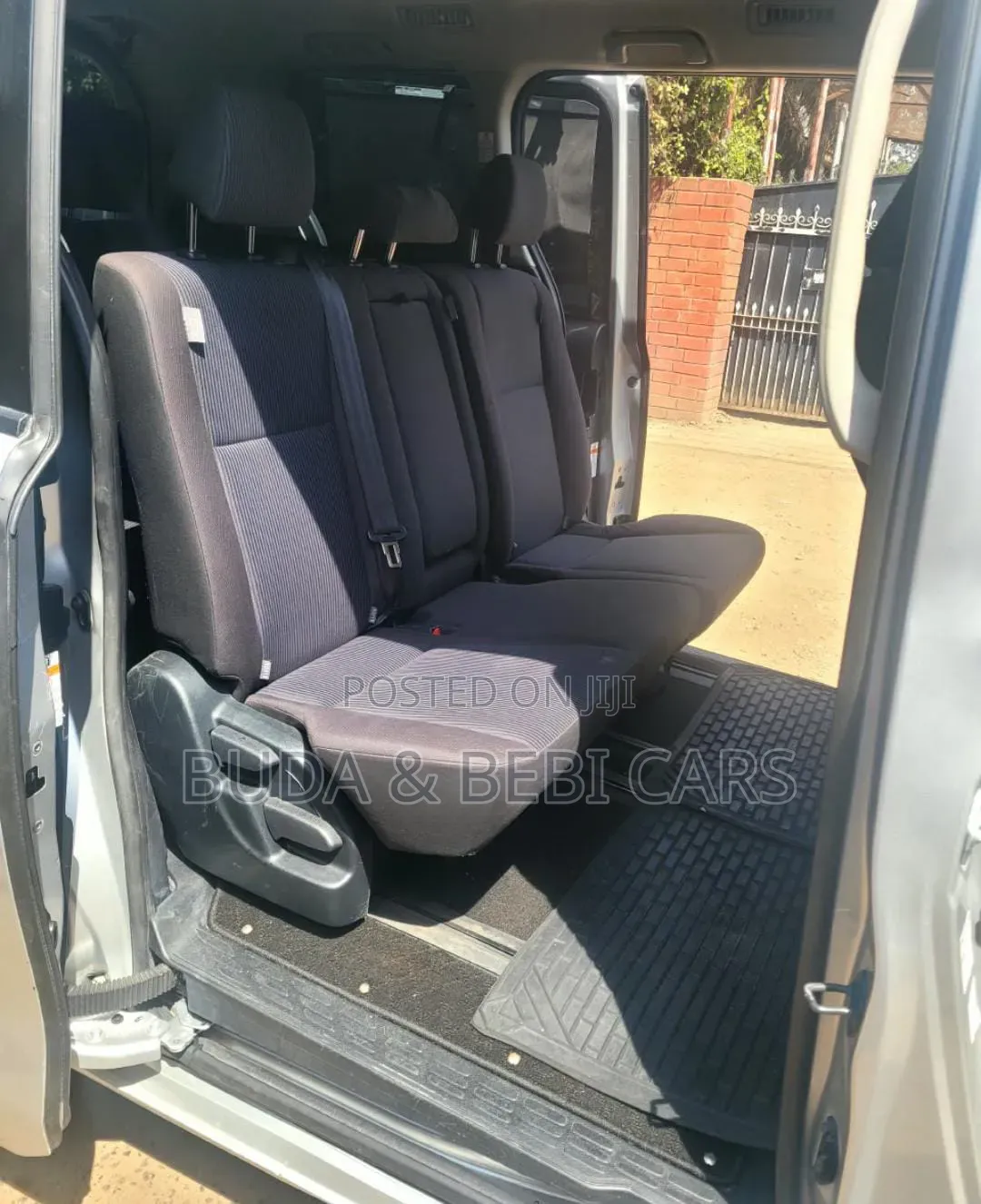 Toyota Noah 2018 Beige