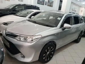 Toyota Corolla Fielder 2015 Silver