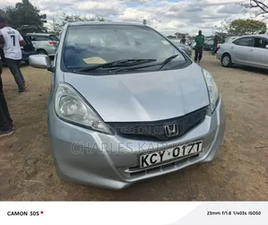 Honda Fit 2012 Silver