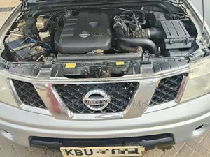 Nissan Navara 2005 Silver