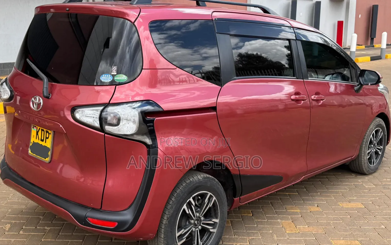 Toyota Sienta 2017 Burgundy