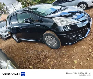 Honda Fit Shuttle 1.3 Hybrid 2WD 2013 Black