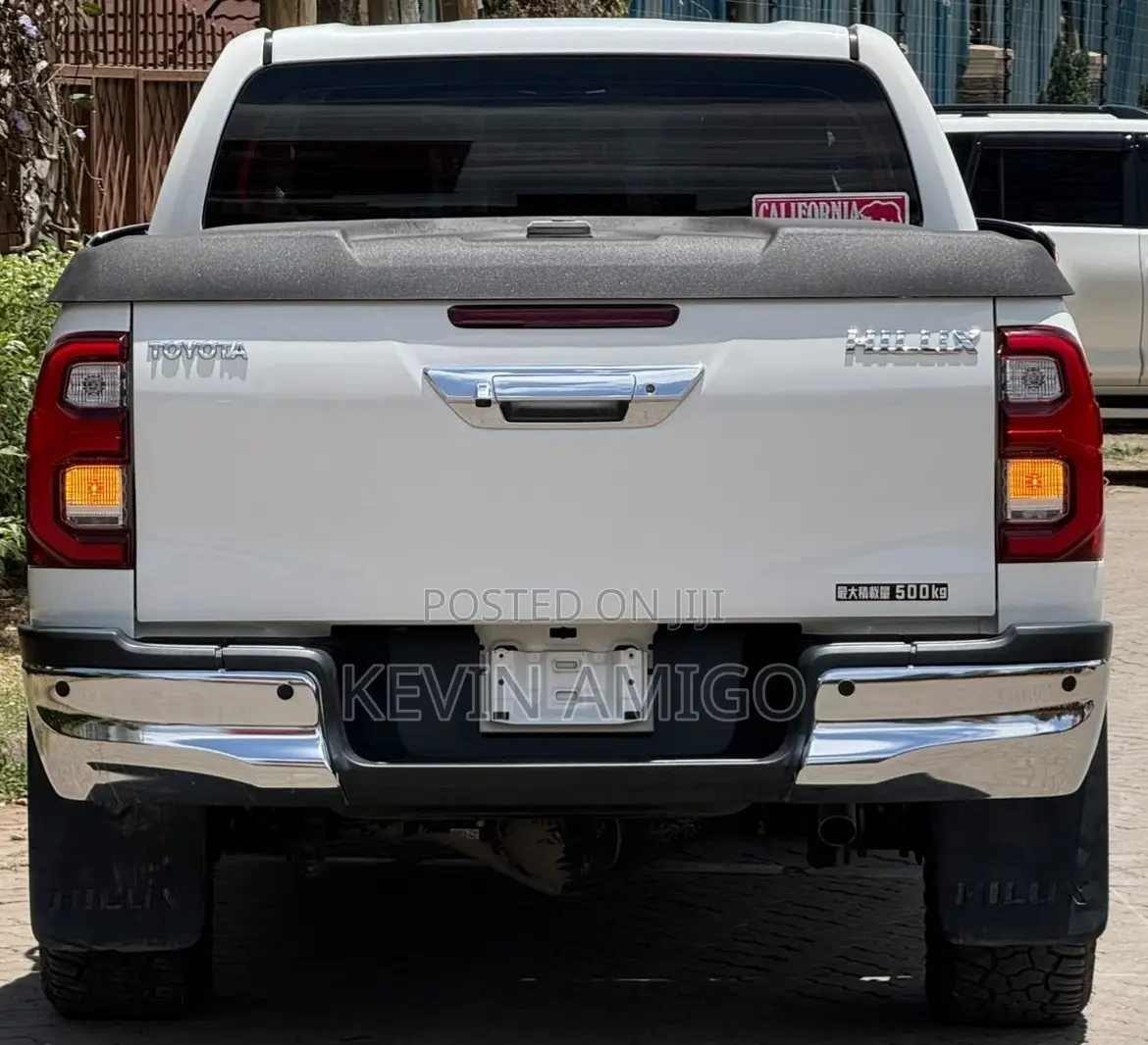 Toyota Hilux 2021 White