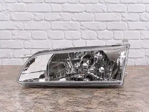 Head Lamp / Light Toyota Sprinter AE 111 1998/1999/2000