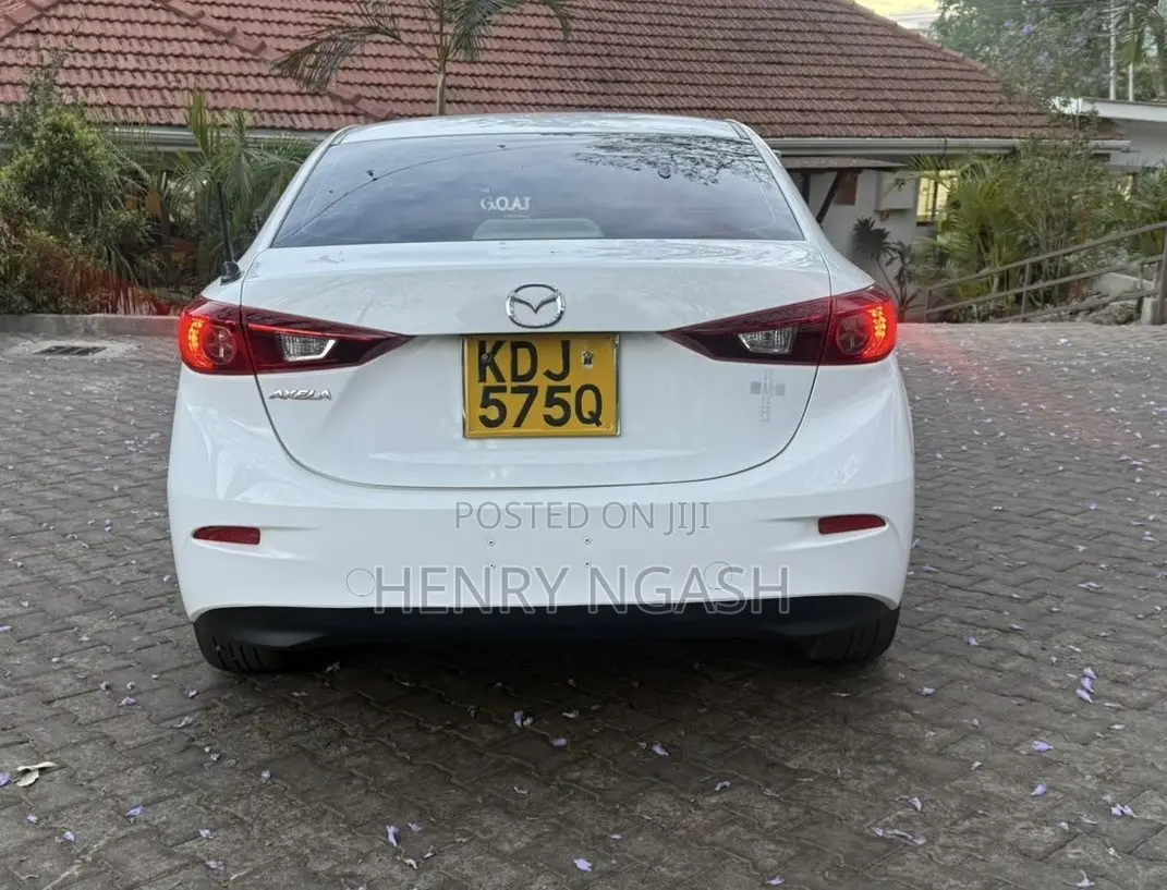 Mazda Axela 2015 White