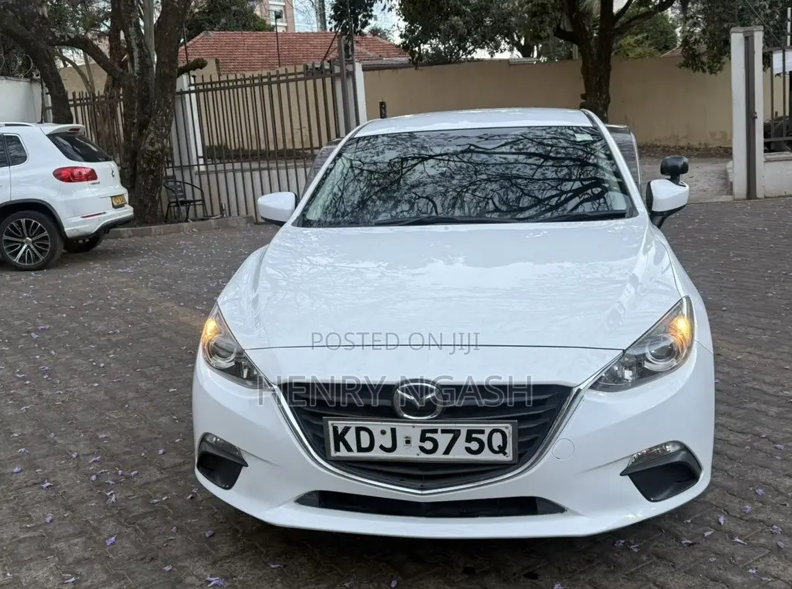 Mazda Axela 2015 White