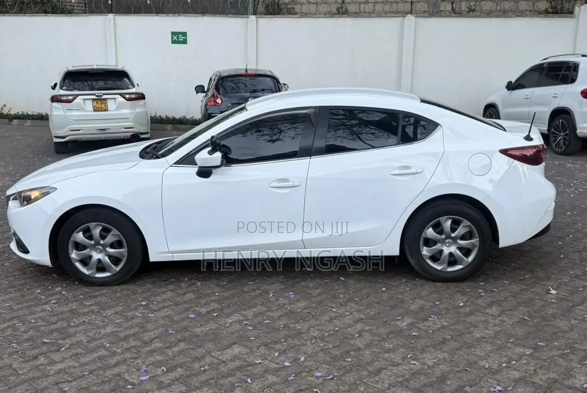 Mazda Axela 2015 White