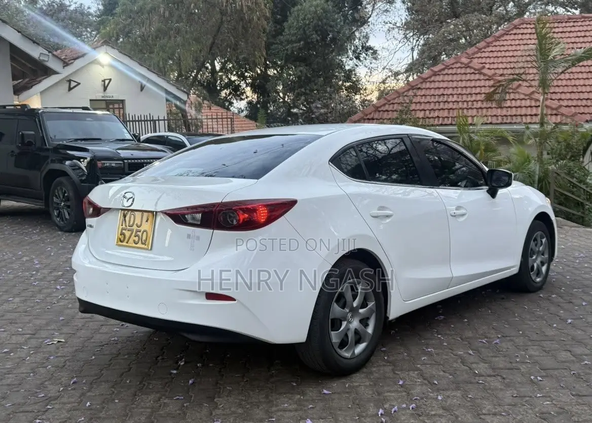 Mazda Axela 2015 White