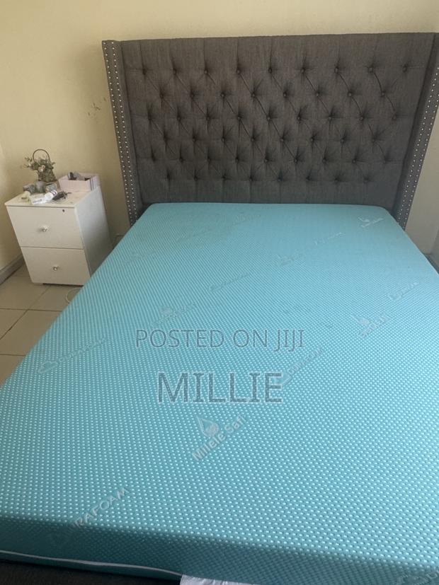Odds and Ends Tufted Bed. - main view