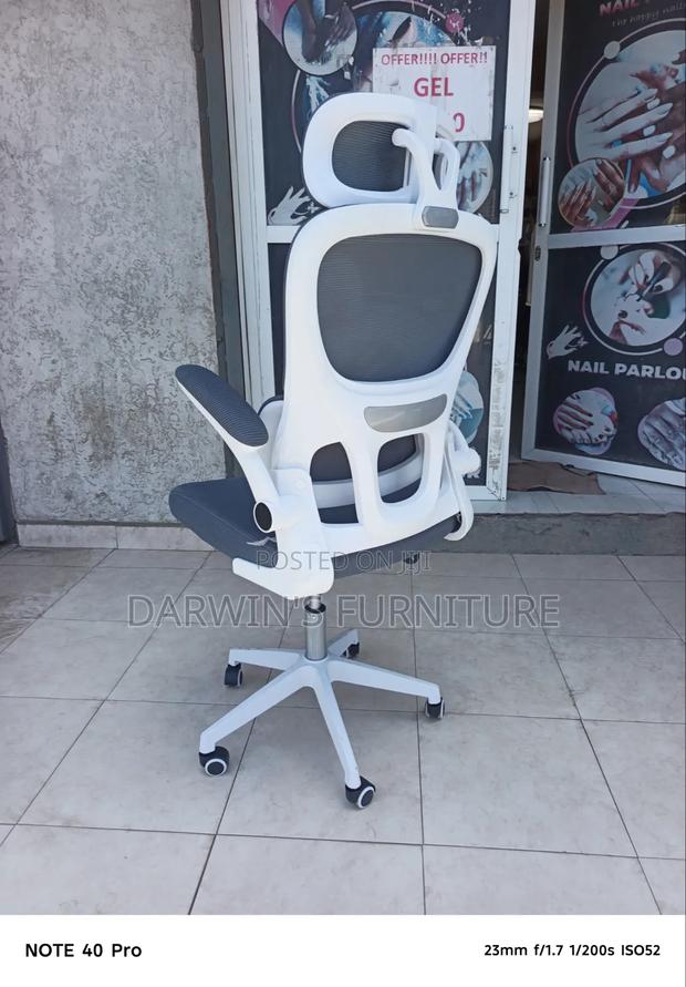 Supportive Chair - main view