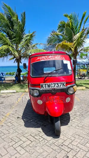 Piaggio 2024 Red
