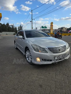 Toyota Crown 2011 Silver