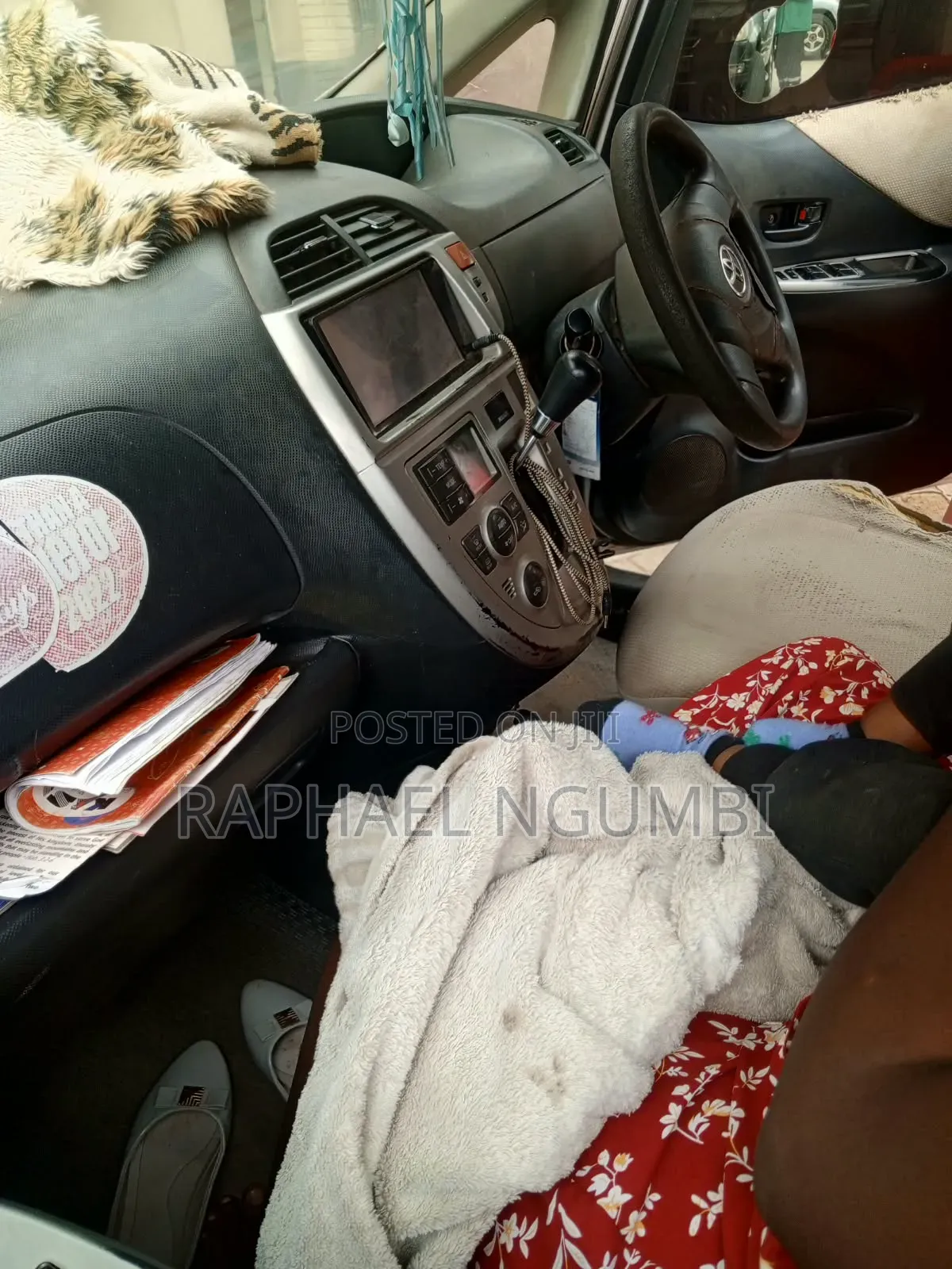 Toyota Ractis 2009 White
