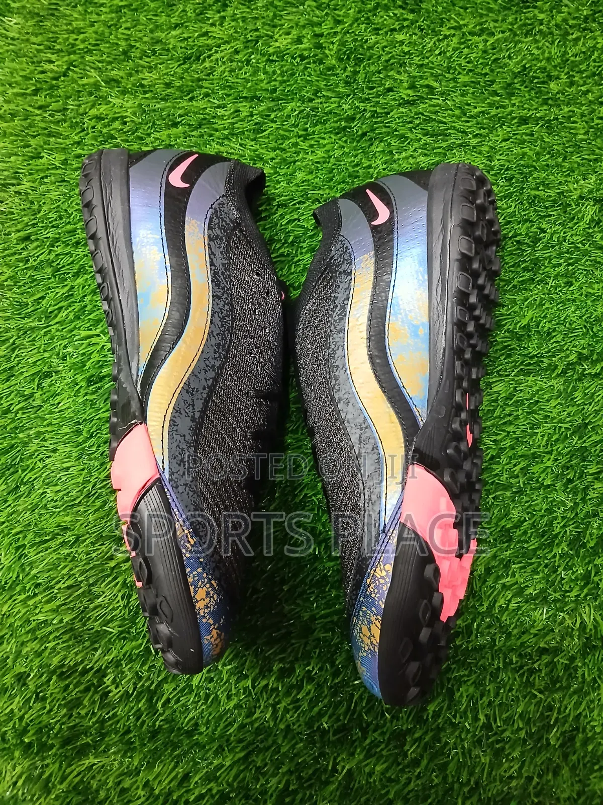 AirMax Turf Football Boots