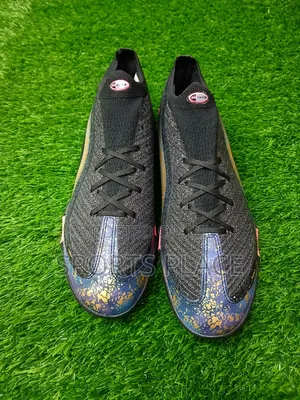 AirMax Turf Football Boots