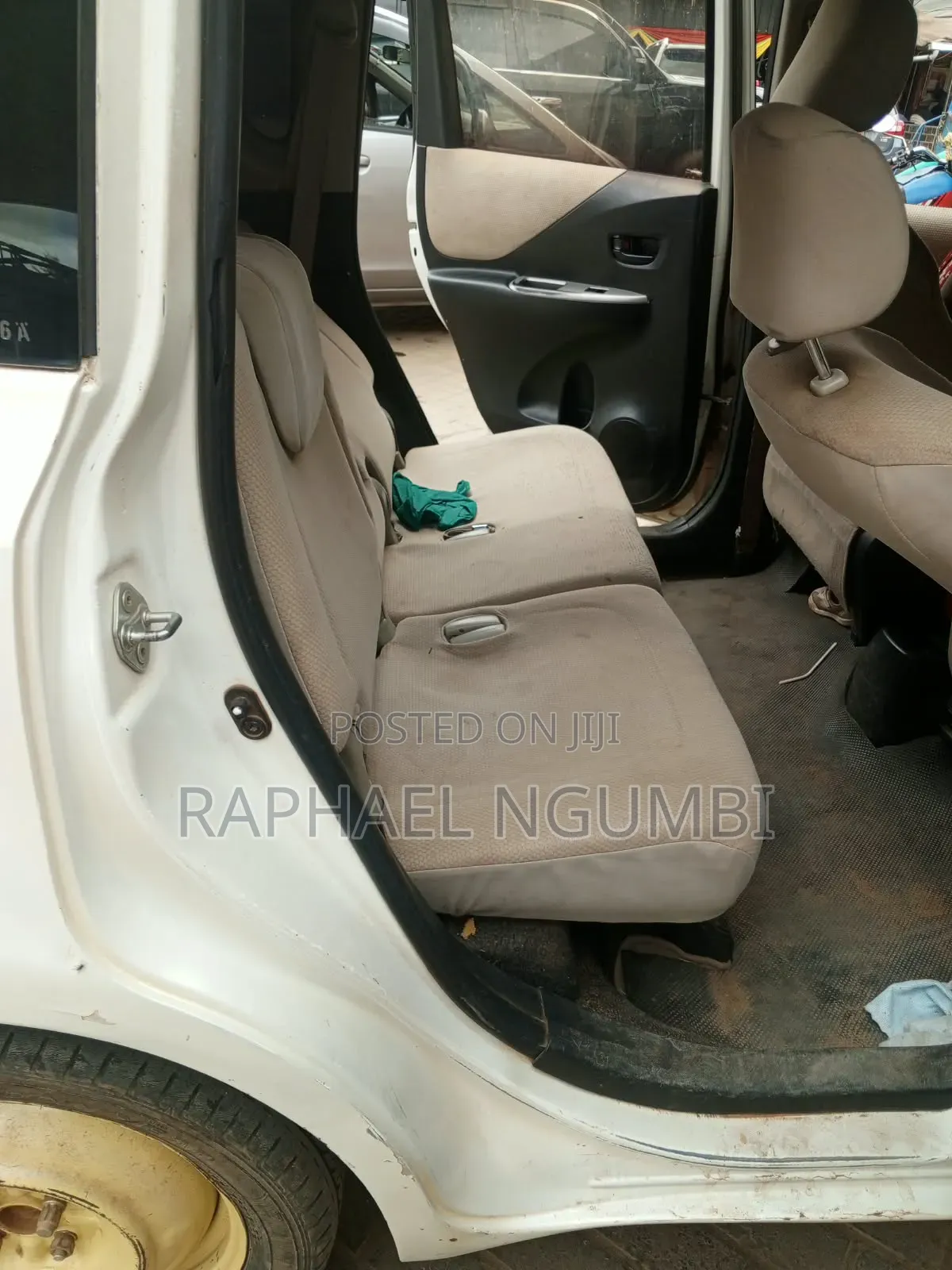 Toyota Ractis 2009 White