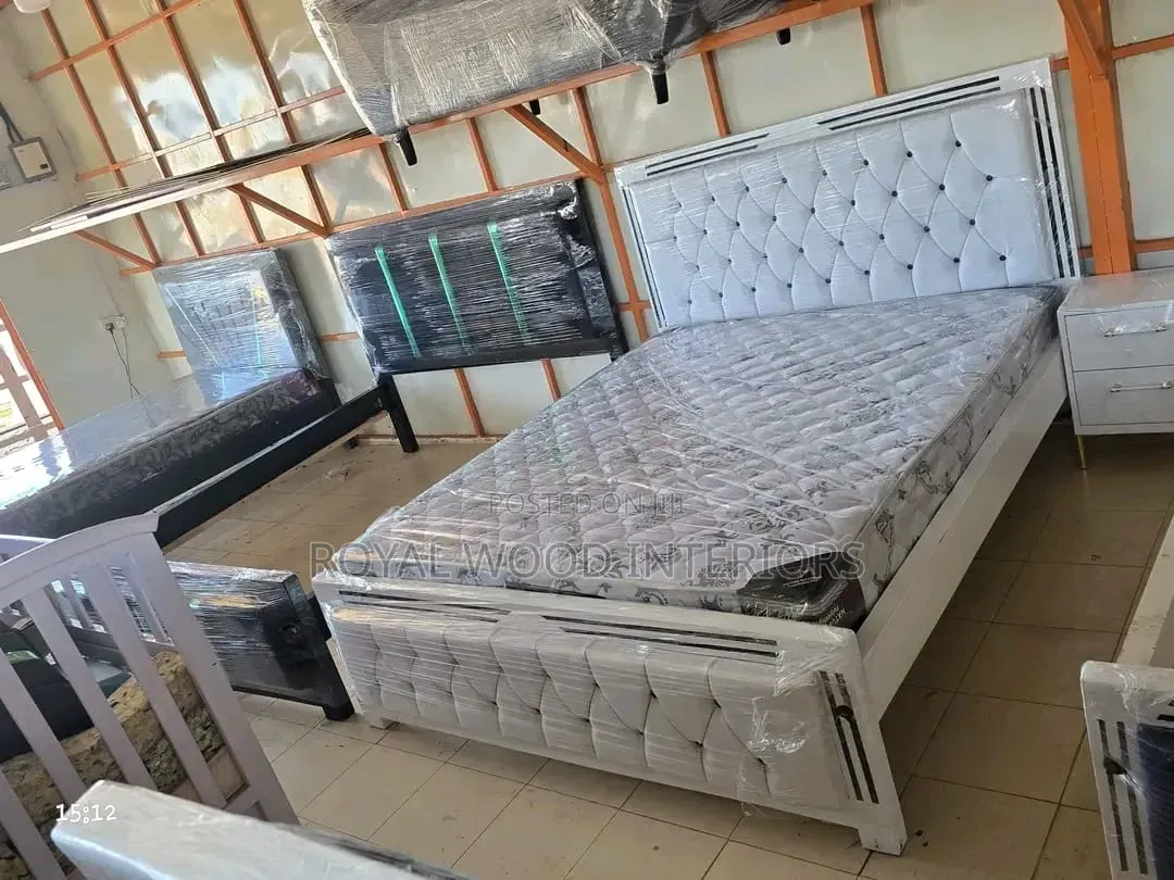 Modern Mocket Bed 5 By6 Avaliable