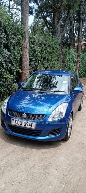 Suzuki Swift 2012 Blue