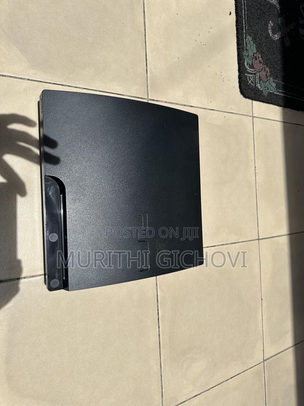 Playstation 3 Slim - thumbnail 2