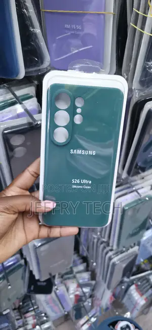 Dark Green Liquid Silicone Phone Case for Samsung Galaxy S26 Ultra.