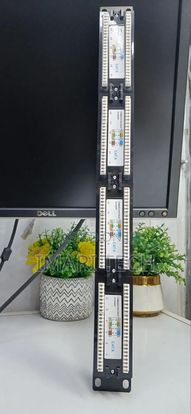 24 Port Patch Panel - main view
