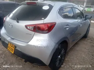 Mazda Demio 2017 Silver