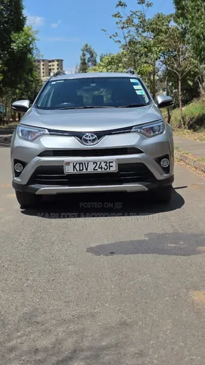 Toyota RAV4 2017 Silver