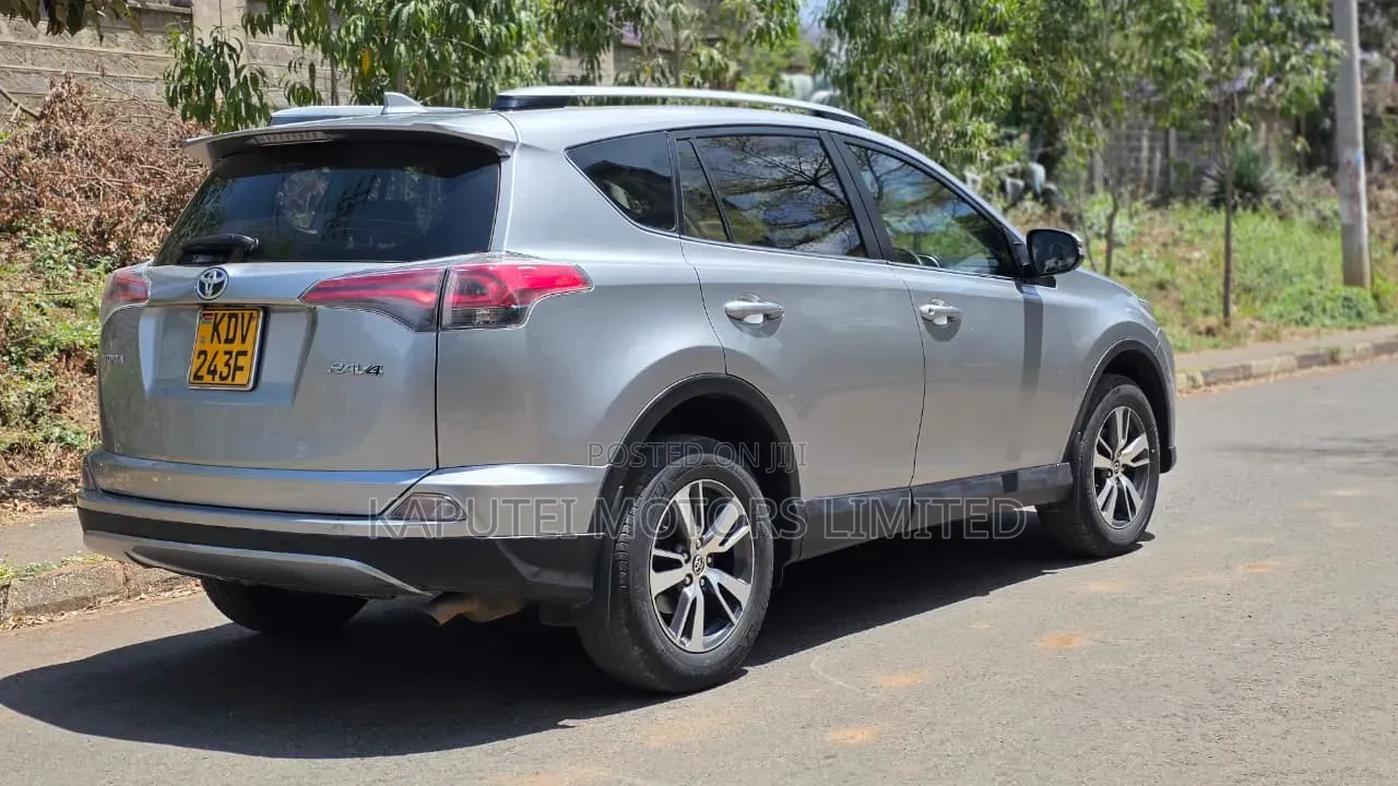 Toyota RAV4 2017 Silver