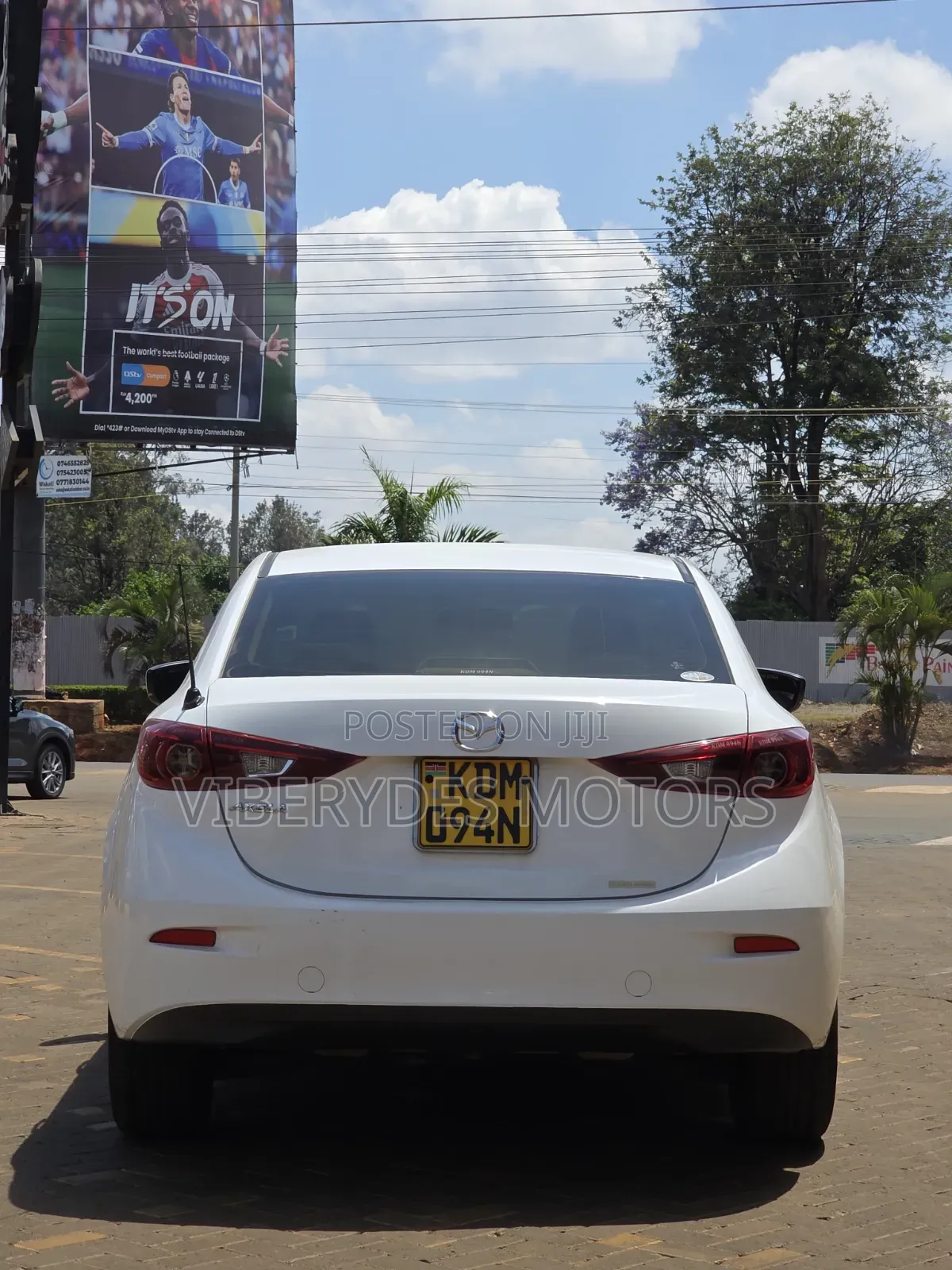 Mazda Axela 2015 White