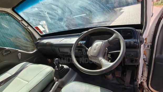 Isuzu NPR 2014 - thumbnail 10