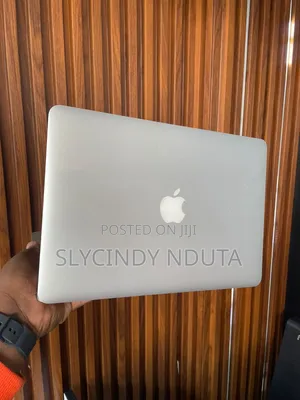 Laptop Apple MacBook Pro 2023 M3 Pro 8GB Apple M3 Pro SSD 512GB