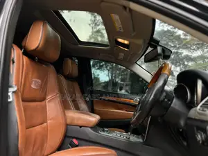 Jeep Grand Cherokee Overland 4x4 2012 Black