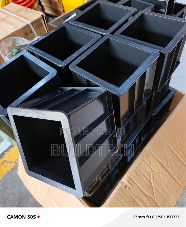 High Quality Plastic Cube Moulds for Concrete Testing - main view