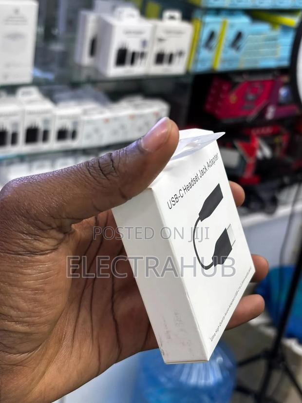 USB-C Headset to Jack Adapter Brand New Sealed - thumbnail 2