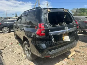 Toyota Land Cruiser 2015 Black