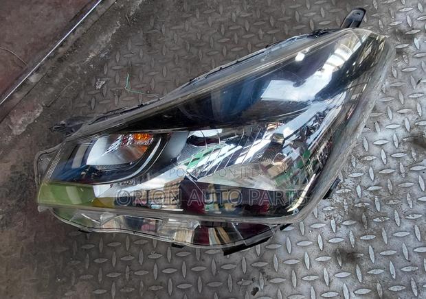 Toyota Vitz 2016 - main view