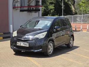 Toyota Ractis 2012 Black