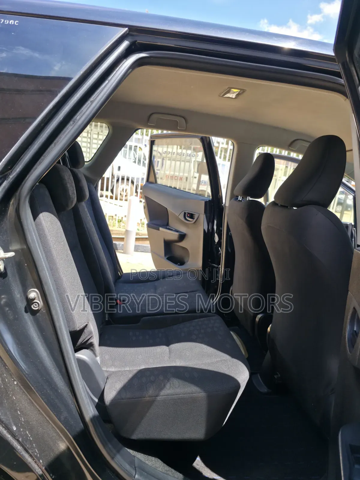 Toyota Ractis 2012 Black