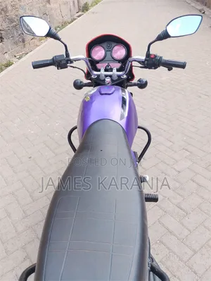 Bajaj Boxer 125 2025 Red