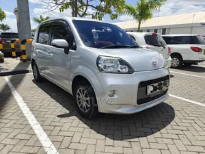 Toyota Porte 1.5 FWD 2017 Silver