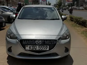 Mazda Demio 2017 Silver