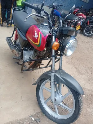 Honda CB 2023 Red