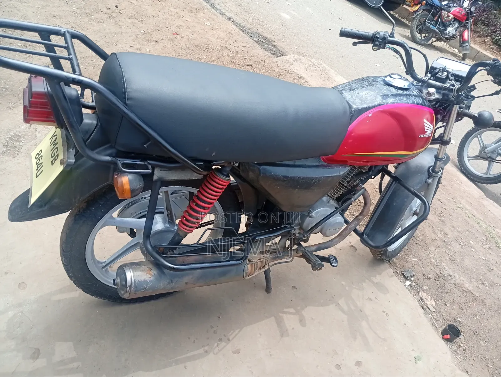 Honda CB 2023 Red