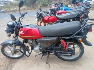 Honda CB 2023 Red