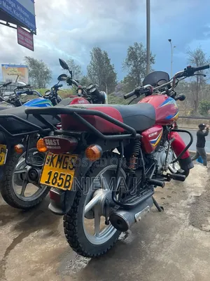 Bajaj Boxer 125 2025 Red