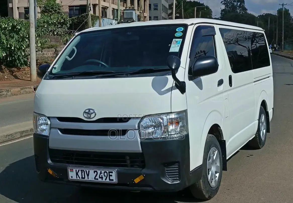 Toyota HiAce 2019 White