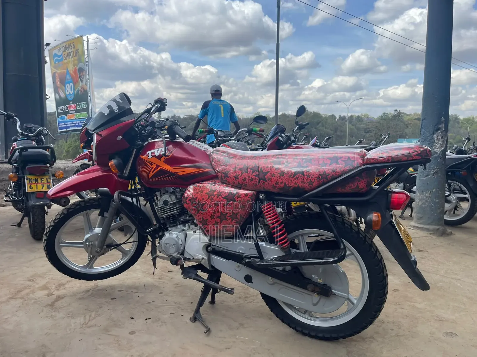 TVS HLX Plus ES 2024 Red