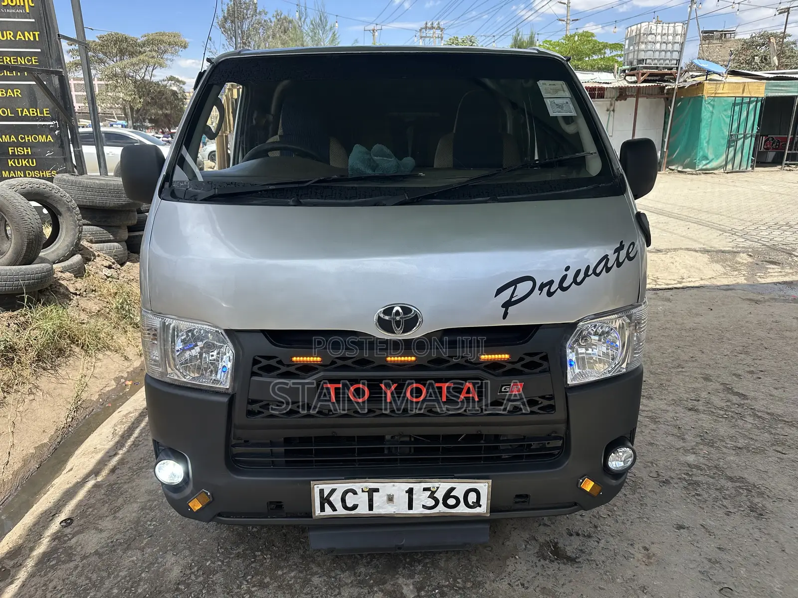 Toyota HiAce 2012 Silver