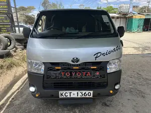 Toyota HiAce 2012 Silver