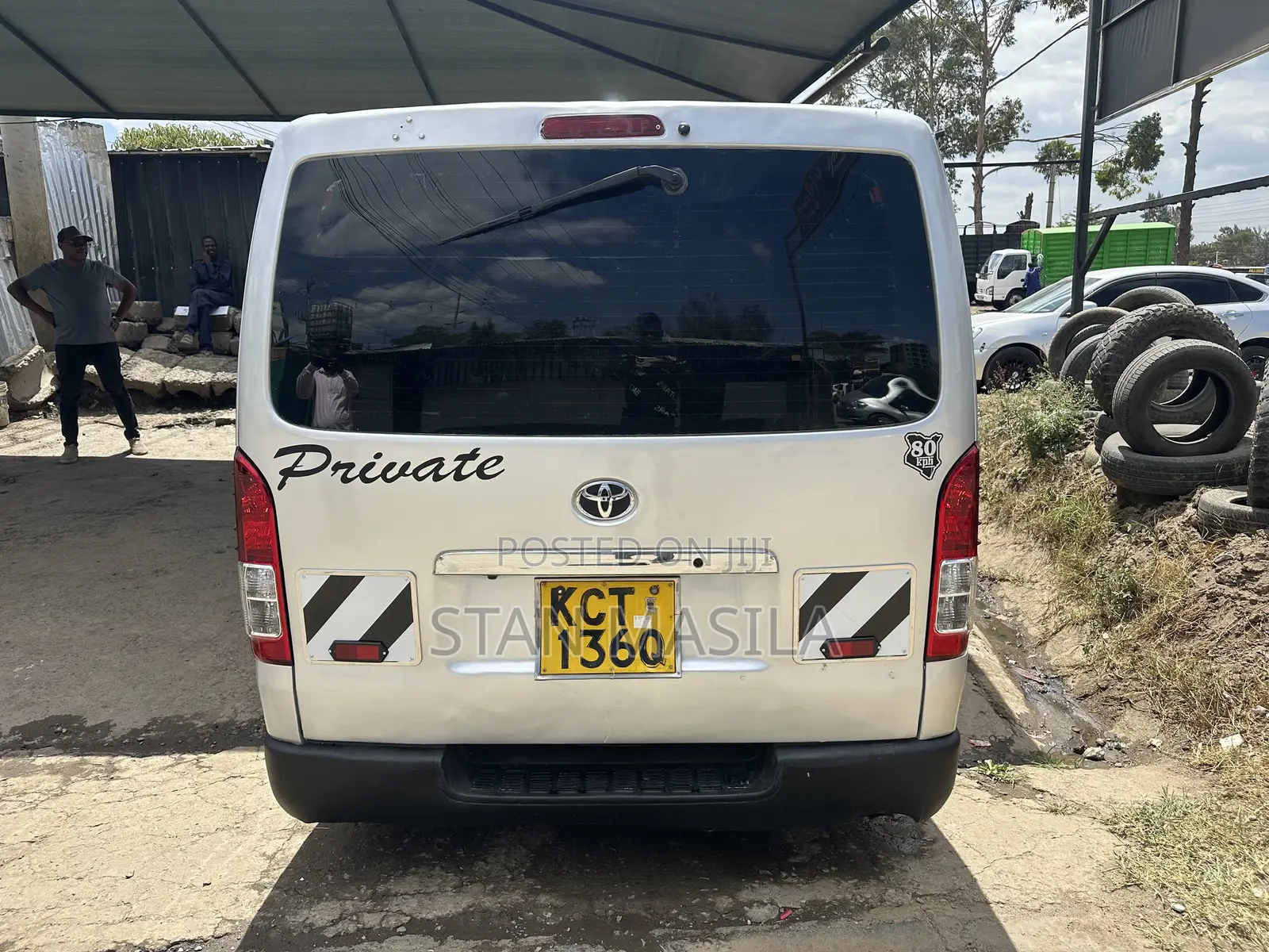 Toyota HiAce 2012 Silver